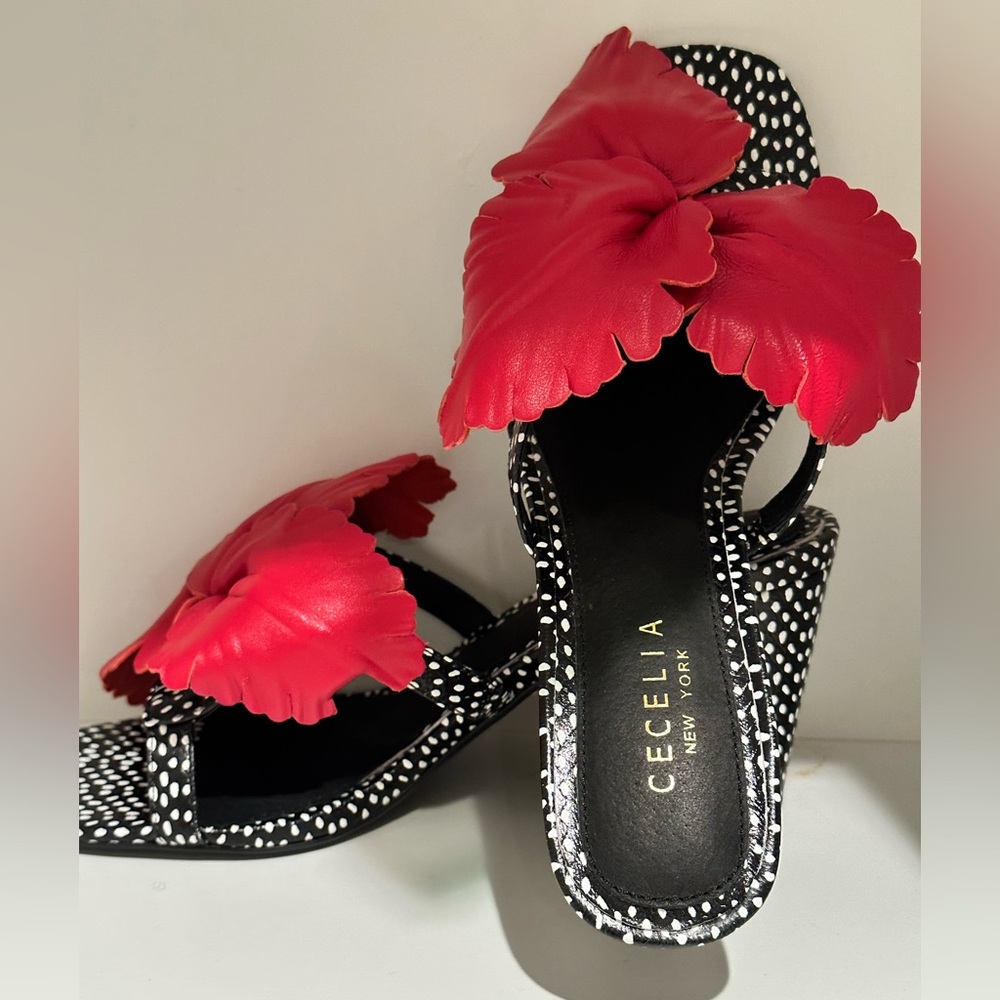 Women sandals